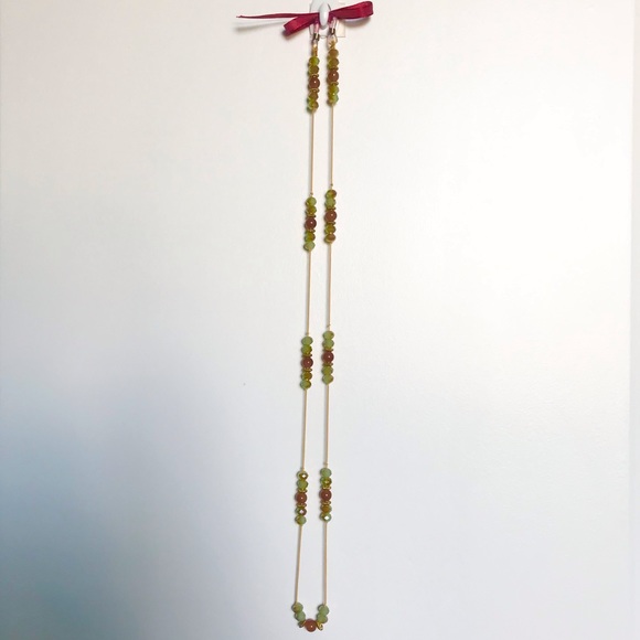 Beautiful Beaded necklace with Ribbon Closure 🎀 - Picture 4 of 6